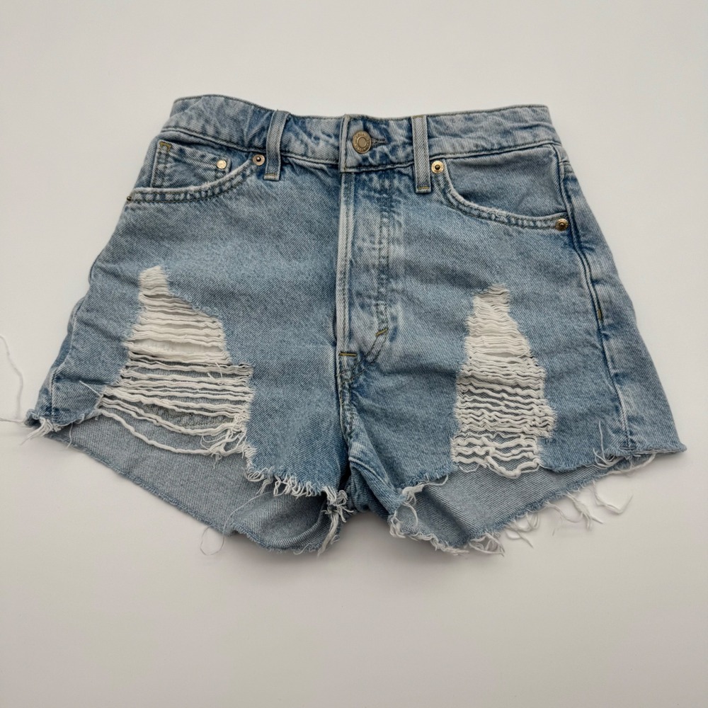 HM Denim High Waisted Distressed Shorts Light Wash Blue Size 2‎